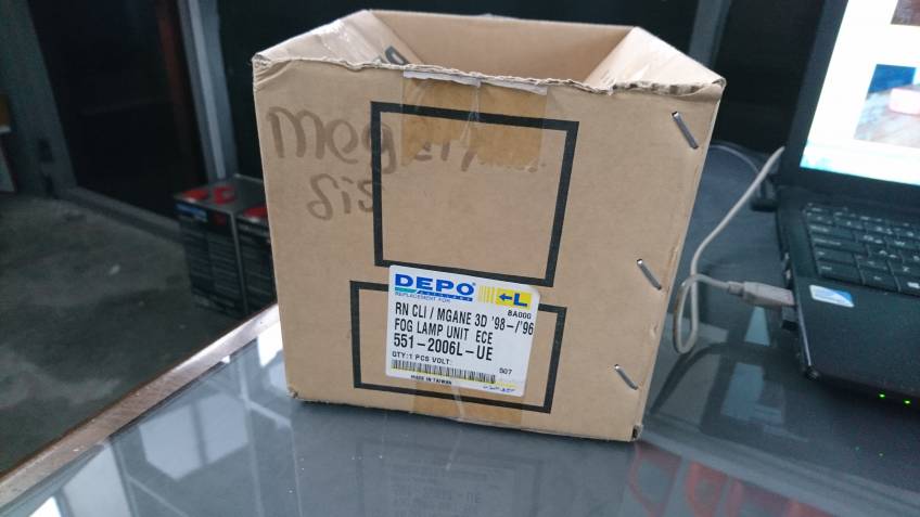 Renault Megane 99_2001 Sis Lambası Sol Yan Sanayi