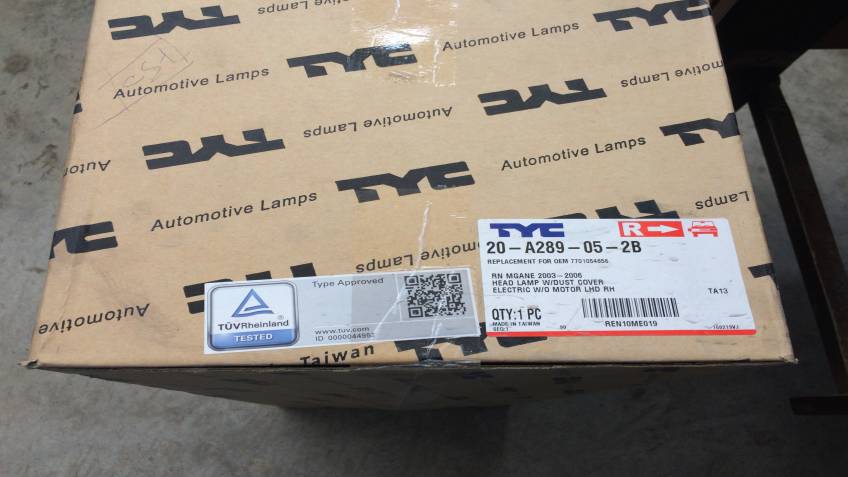 Renault Megane2 2003/2006 Serisi Sağ Far Yan Sanayi