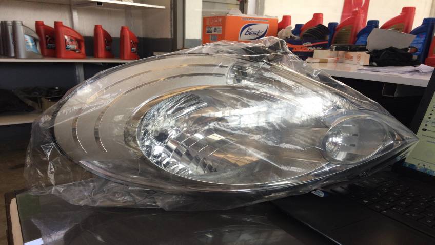 Renault Kangoo 2008 Sonrası Sol Far Yan Sanayi