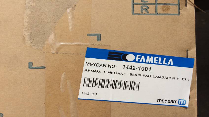 Renault Megane 99/2000 Serisi Ön Far Lambası Yan Sanayi