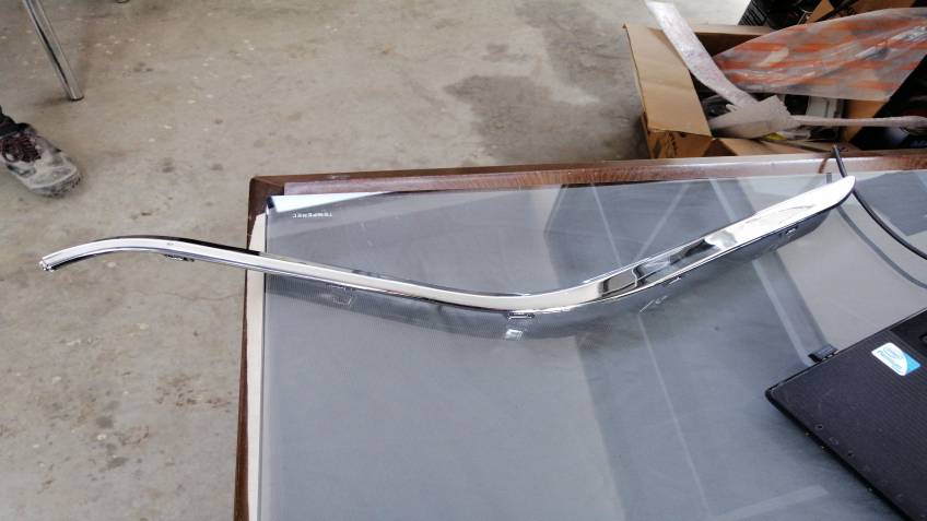 Fıat Linea Tampon Çıtası 2013 Serisi Ön Sağ Yan Sanayi