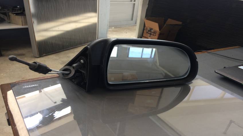 Renault9  1997 Serisi Sağ Ayna Yan Sanayi  Çıkma