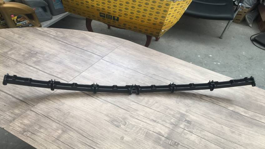 OPEL ASTRA ÖN TAMPON PANJURU ORTA ALT 1998