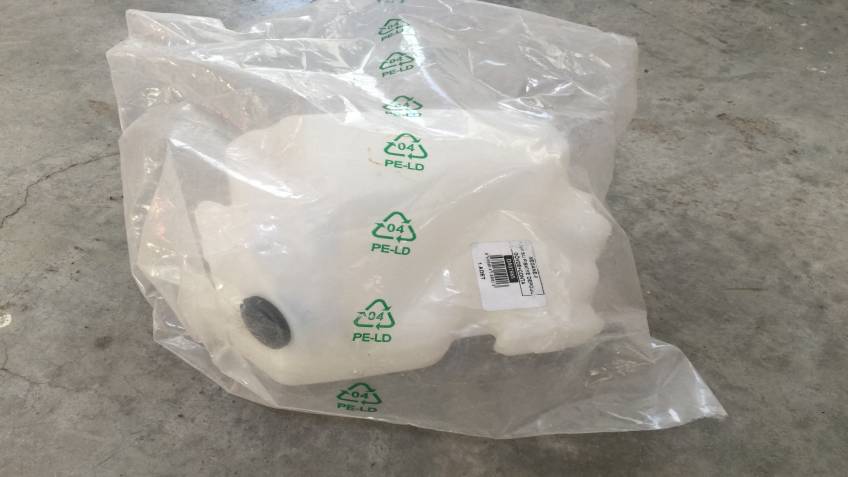 MEGANE II CAM SU FİSKİYE DEPOSU GÖVDE+CONTA