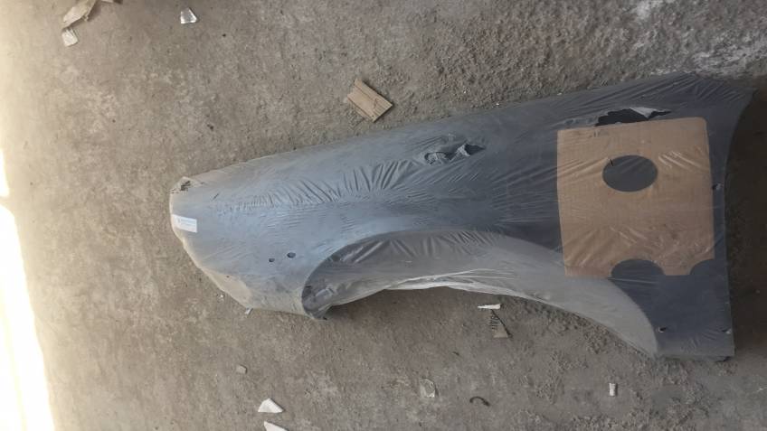 R12 TOROS SOL ÖN ÇAMURLUK