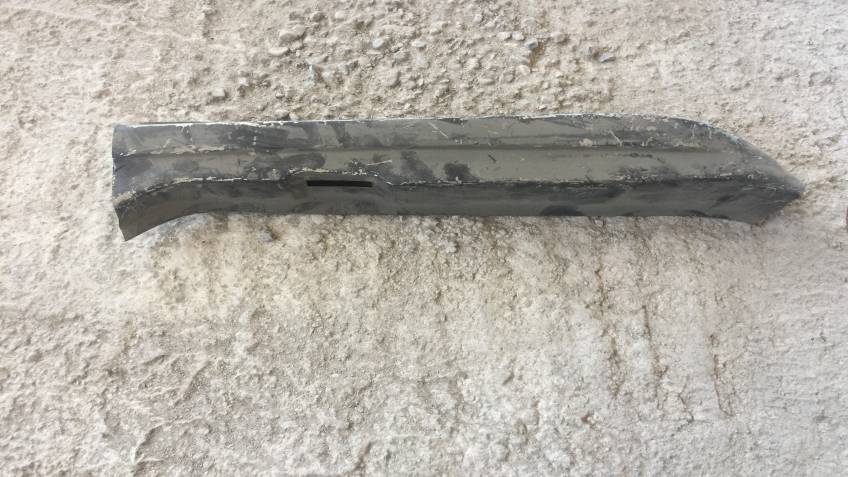 FIAT 124 KAPI DİREĞİ SOL