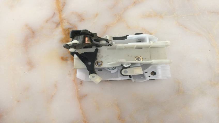 R19 KAPI KİLİDİ SAĞ