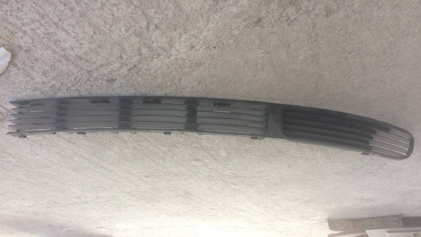 PASSAT 97-00 ÖN TAMPON IZGARASI SOL