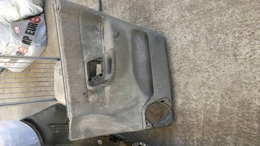 VOLKSWAGEN POLO CLASSİC SAĞ ÖN KAPI DÖŞEMESİ TAKIM