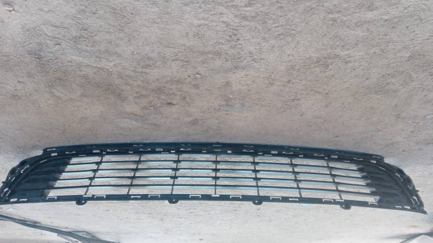 RENAULT ÖN TAMPON PANJURU