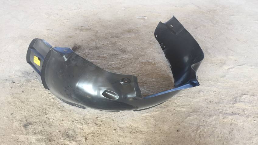 GOLF IV  SOL ÖN ÇAMURLUK DAVLUMBAZI