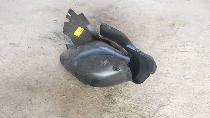 POLO 2009- SOL ÖN ÇAMURLUK DAVLUMBAZI