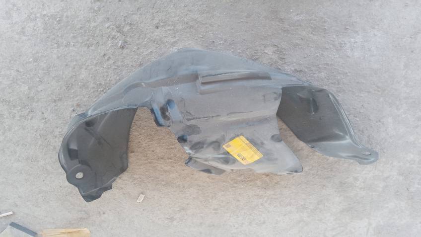 RENAULT CLİO ARKA PARÇA 98- ÖN ÇAMURLUK DAVLUMBAZI SAĞ