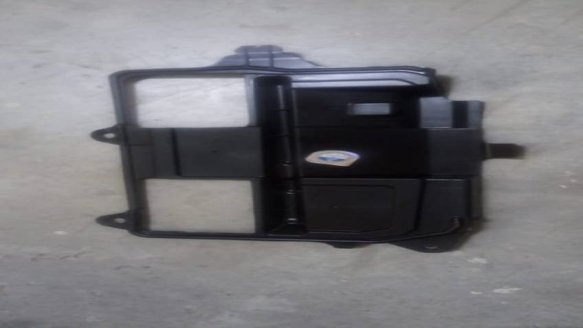 FORD FİESTA 09/13 RADYATÖR  ÜST KORUMA PLASTİĞİ