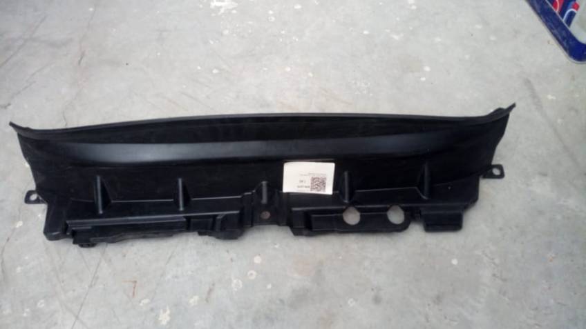 FIESTA 09-13 ÖN PANEL ÜST KORUMA PLASTİĞİ