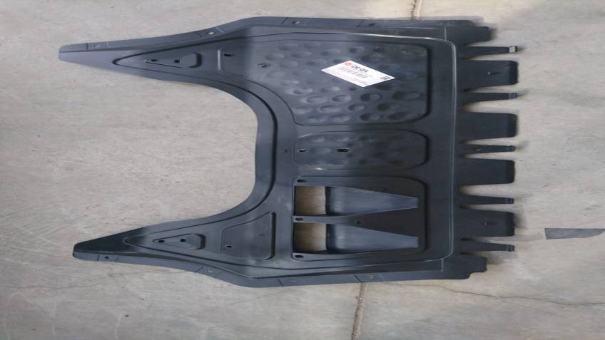 GOLF MOTOR ALT KORUMA PLASTİĞİ BENZİNLİ 2004