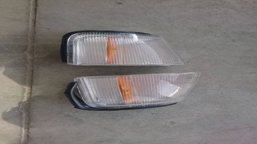 FIAT UNO SOL VE SAĞ SİNYAL BEYAZ 89-95