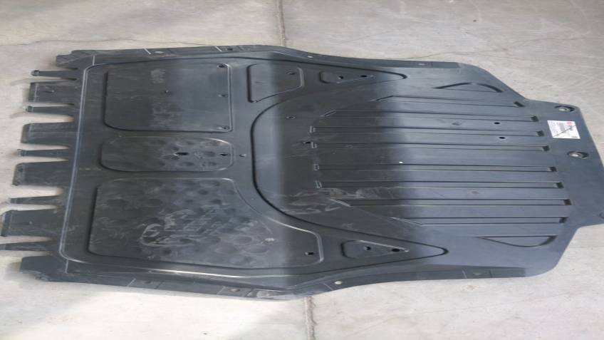 GOLF MOTOR ALT KORUMA PLASTİĞİ 2007 DİZEL